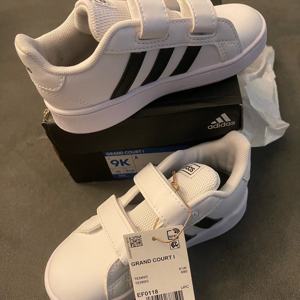Adidas grand court 1